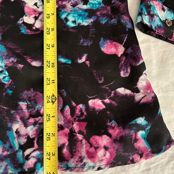 Jaclyn Smith Collection women’s XL Button-down blouse 100% polyester. Purple - Picture 6 of 14